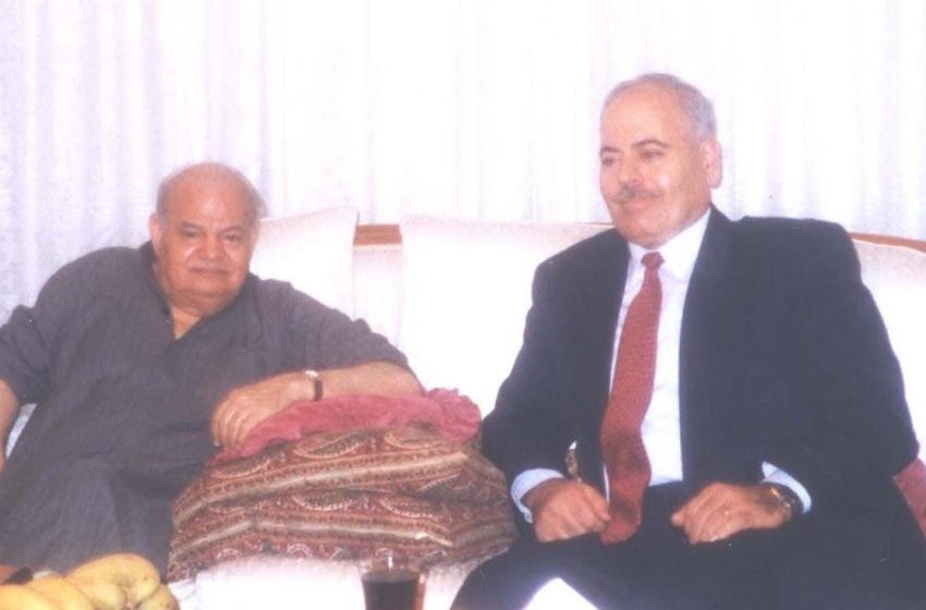 شاعر (سنرجع يوما)