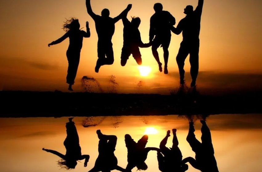  هل “هرمون الحب”، الأوكسيتوسين، هو أيضًا “هرمون الصداقة”؟