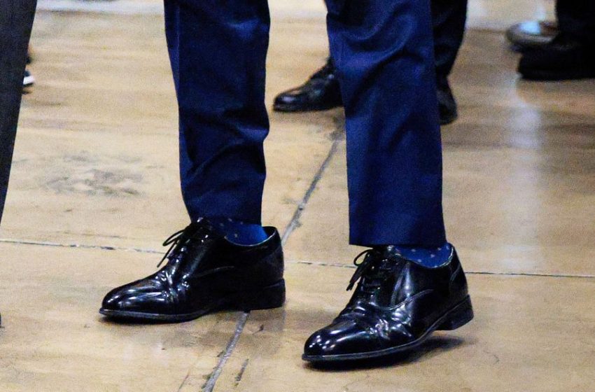  كيف يُسيطر ترامب على أتباعه ؟